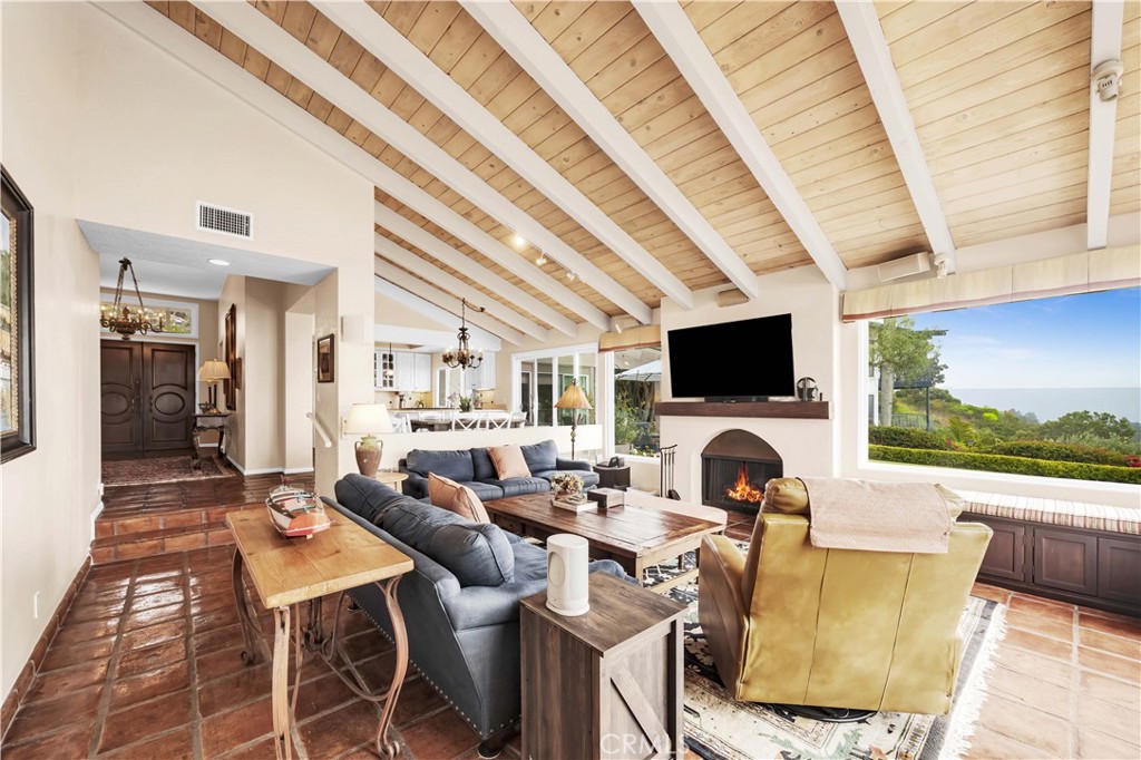 30125 Avenida Classica