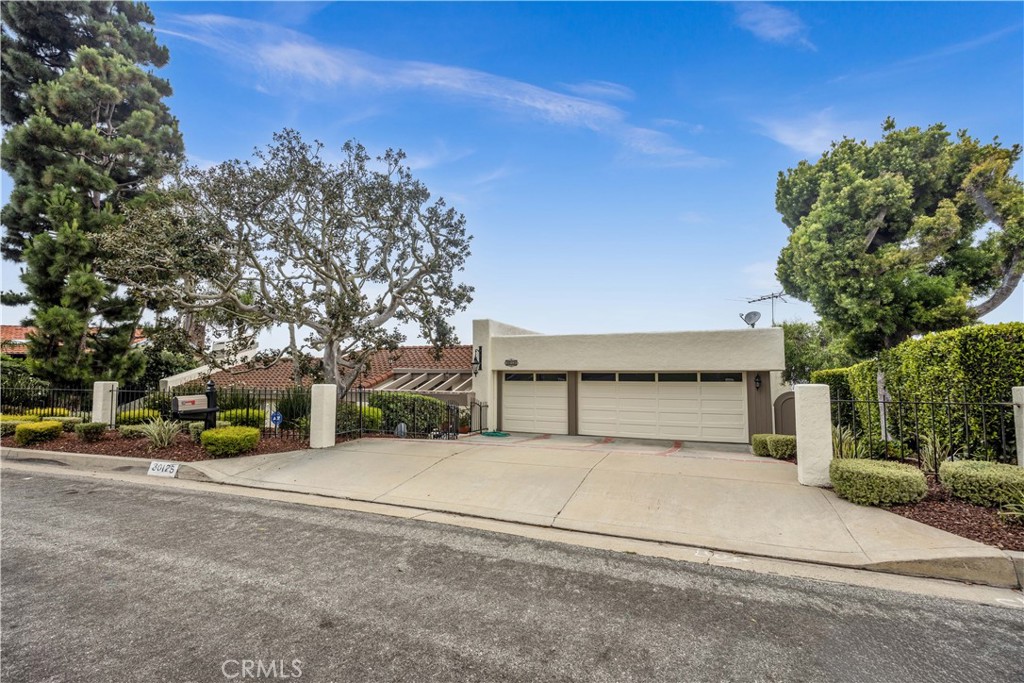 30125 Avenida Classica