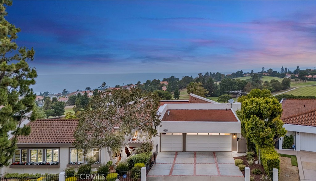 30125 Avenida Classica