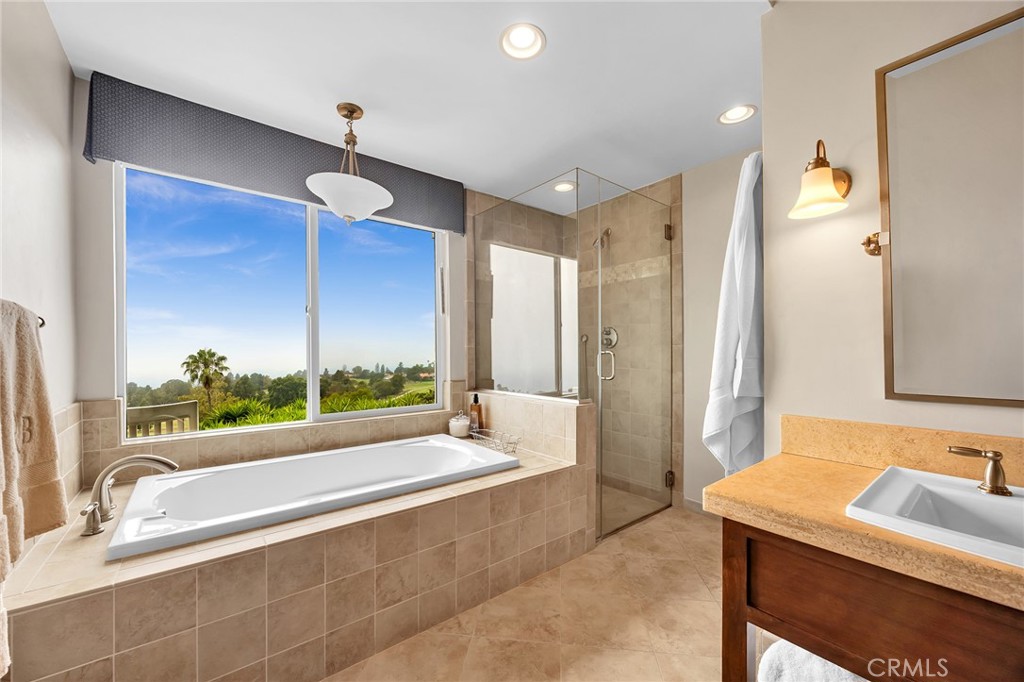 30125 Avenida Classica