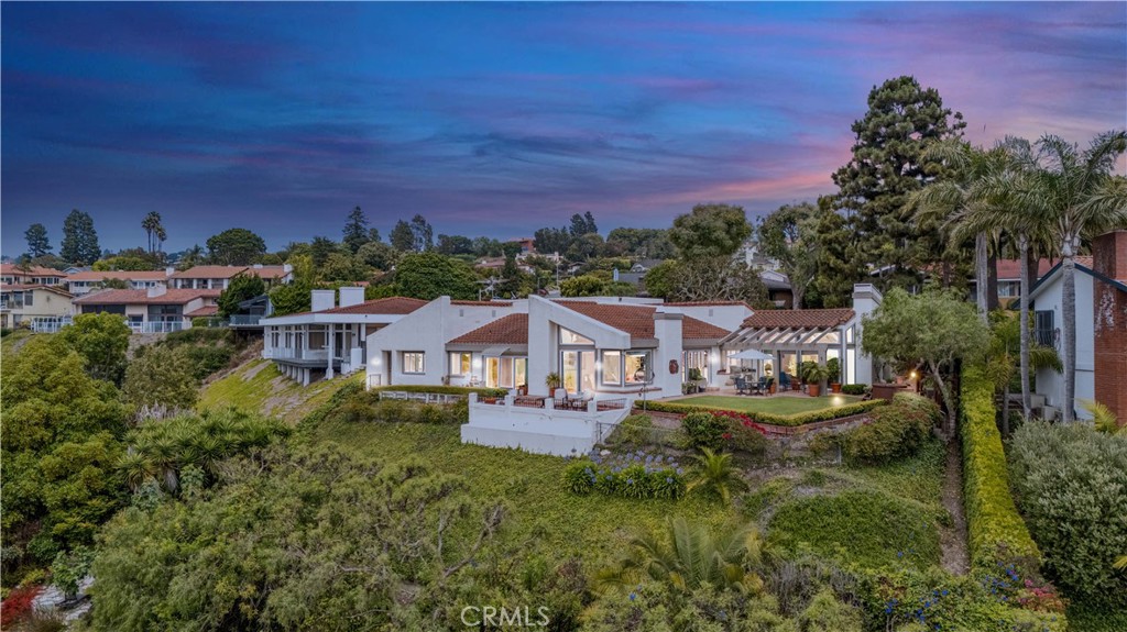 30125 Avenida Classica