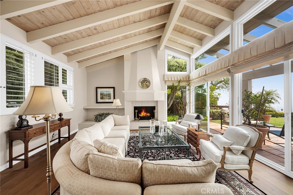 30125 Avenida Classica