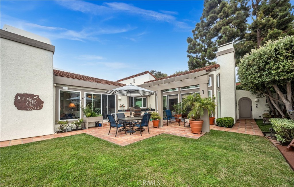 30125 Avenida Classica