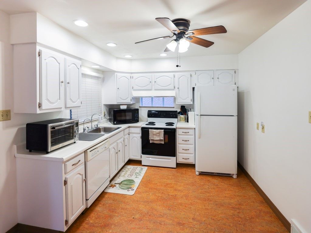 466 42nd Street