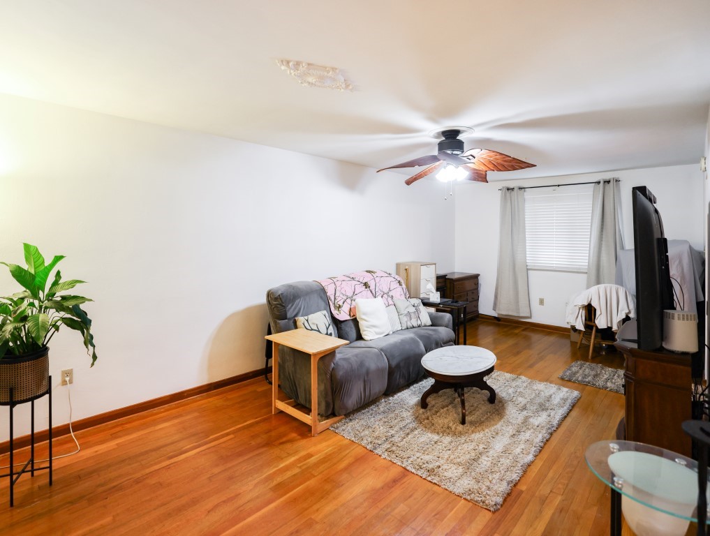 466 42nd Street