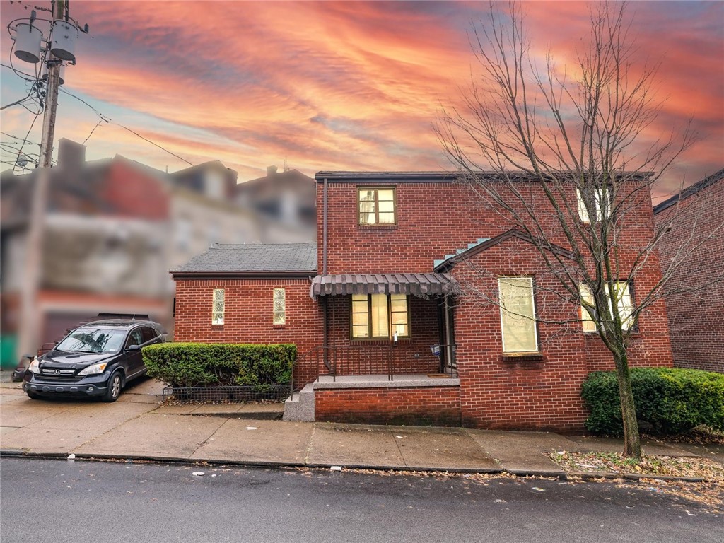 466 42nd Street