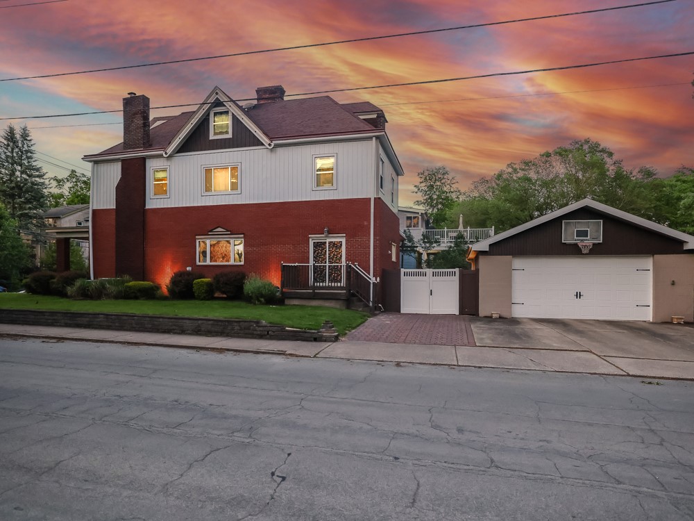 204 Biddle Avenue