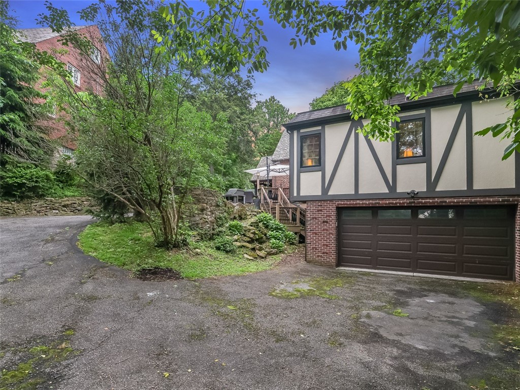 464 Avon Drive