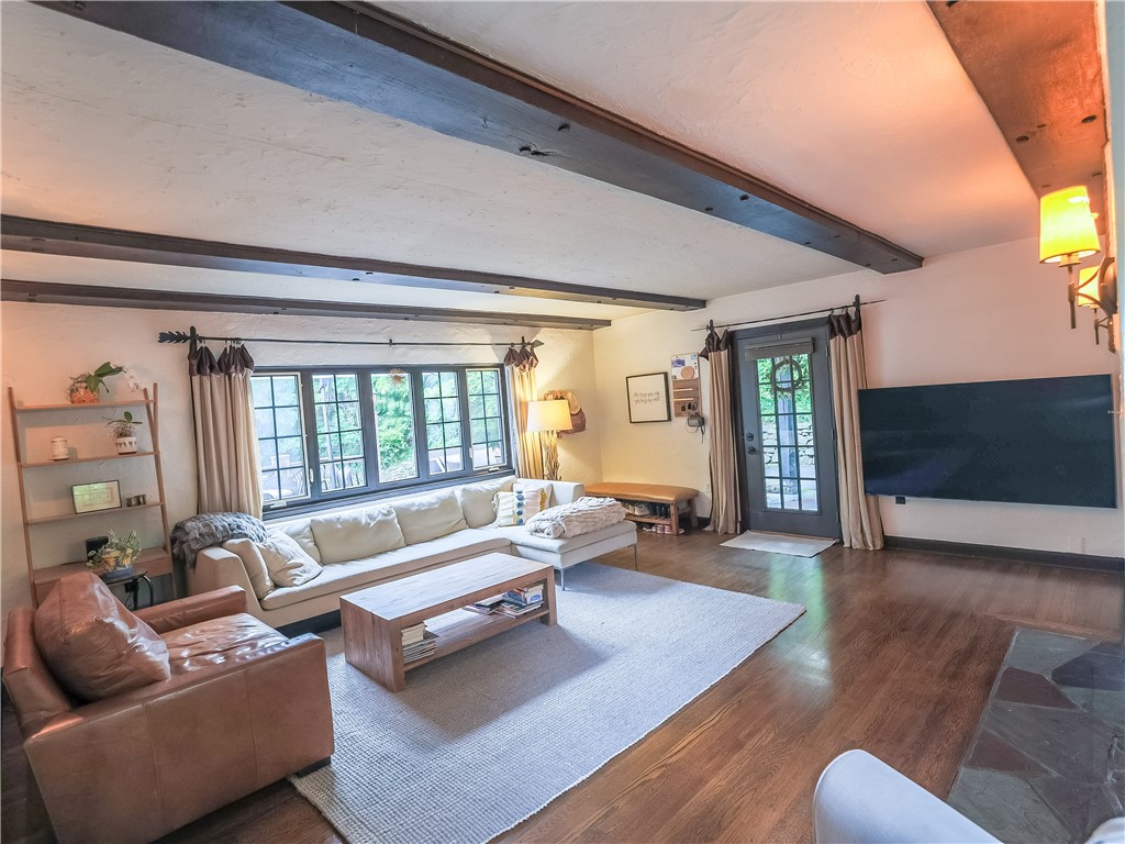 464 Avon Drive