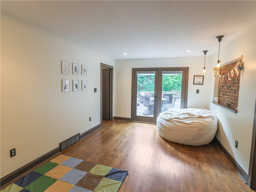 464 Avon Drive