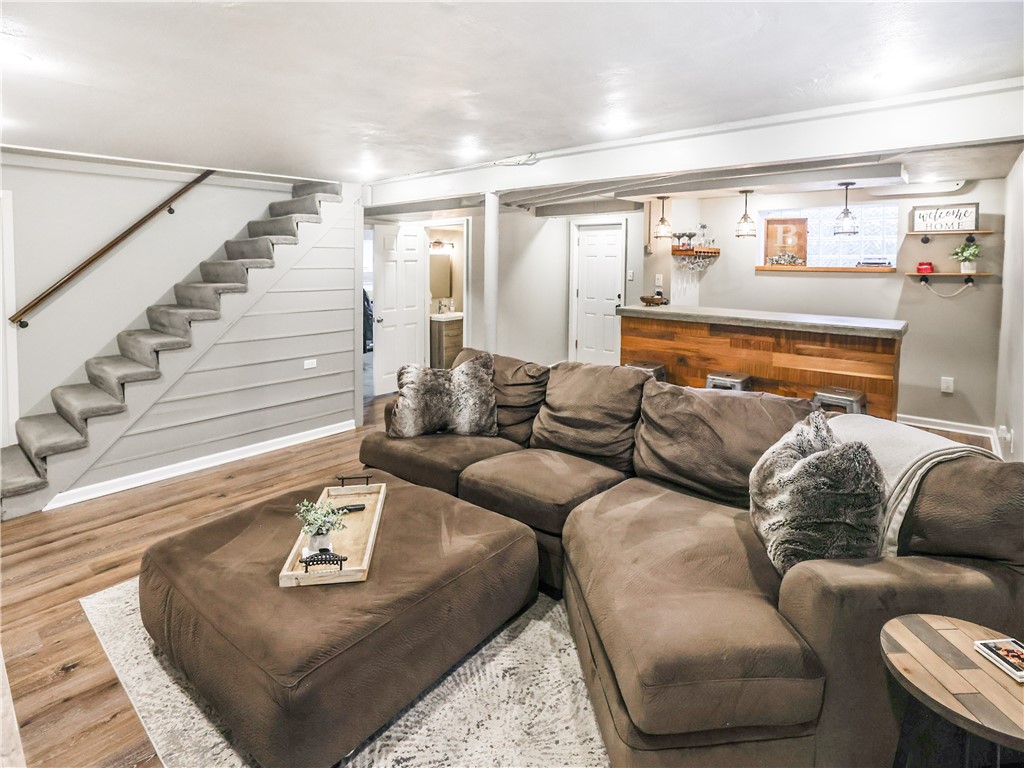 1024 Dallett Road