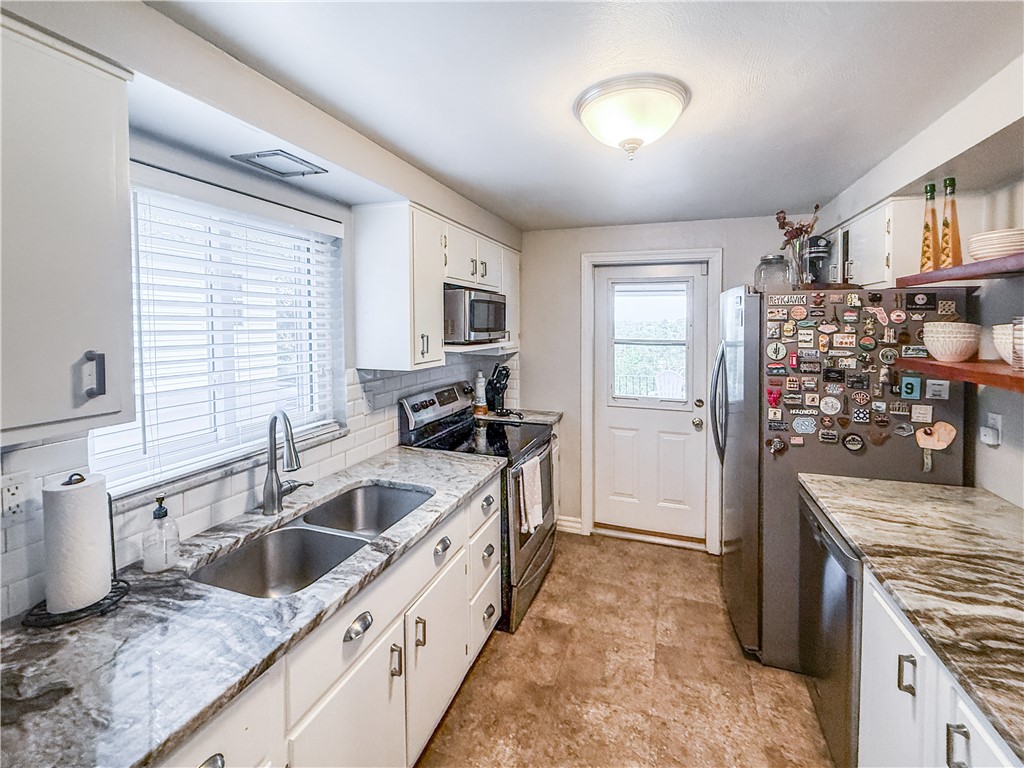 1024 Dallett Road