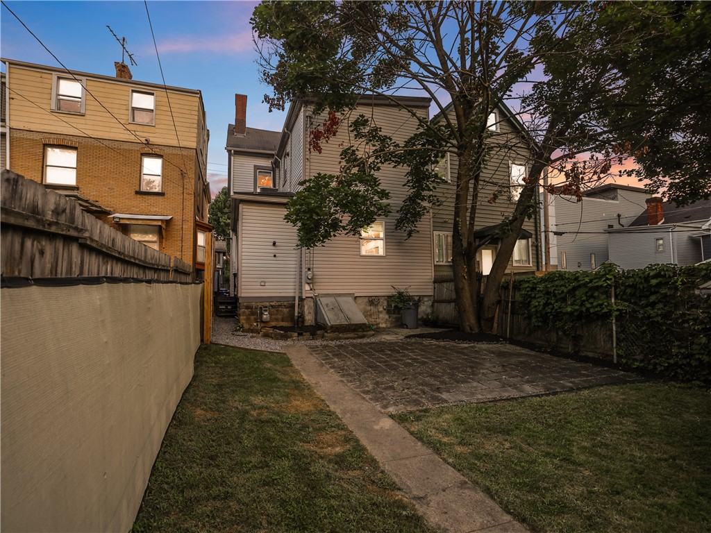 715 N Beatty Street