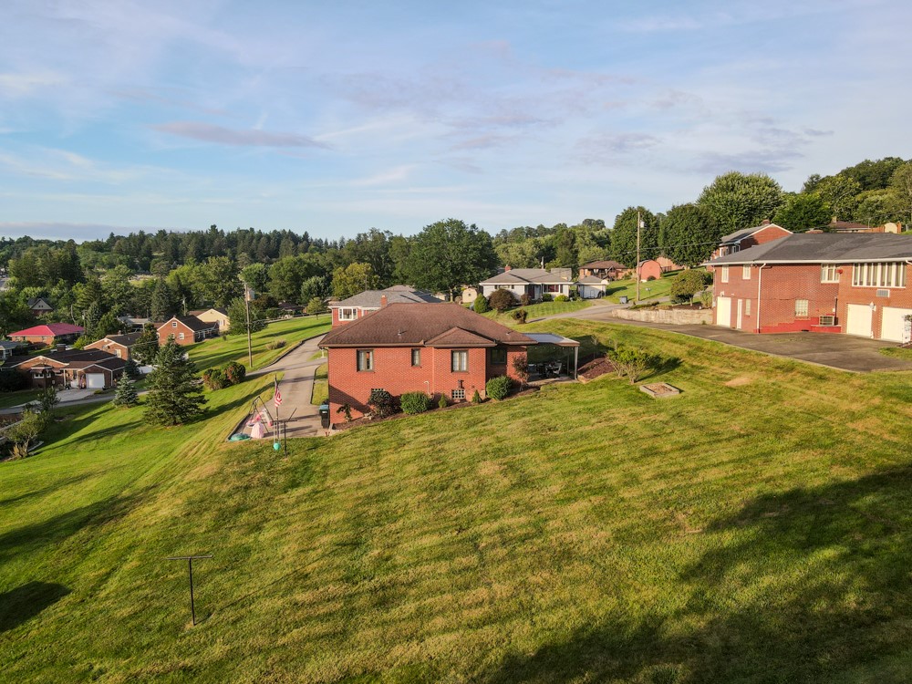 121 Oakmont Street