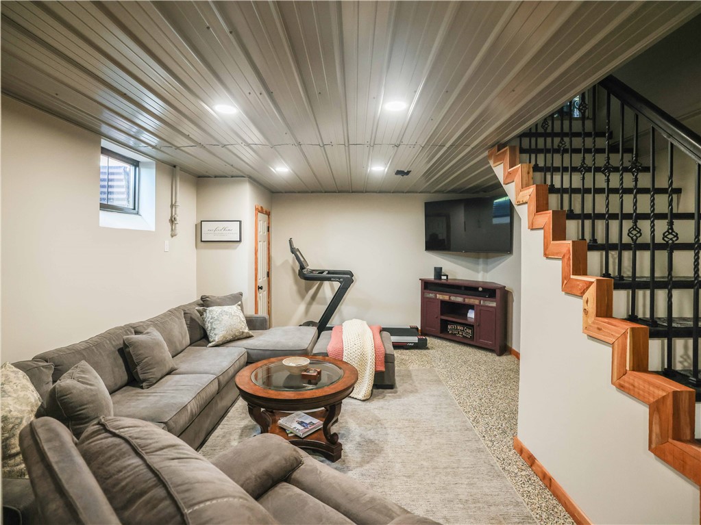 121 Oakmont Street