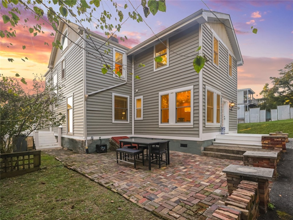 736 Orchard Terrace