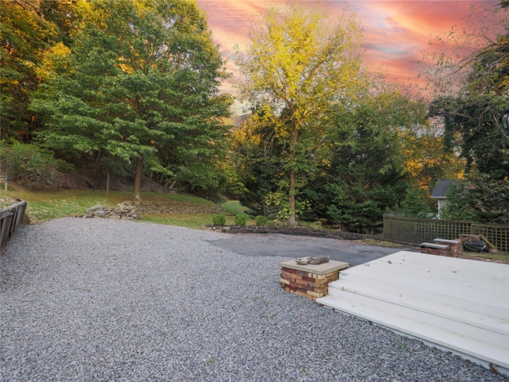 736 Orchard Terrace