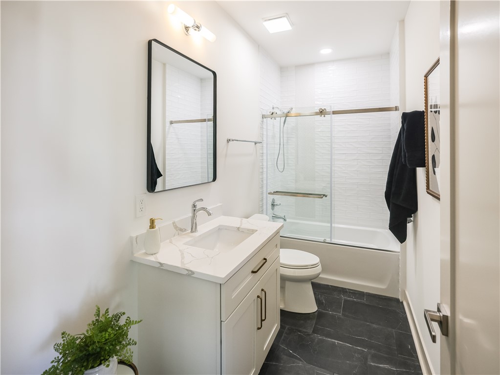 909 Rickenbach Street