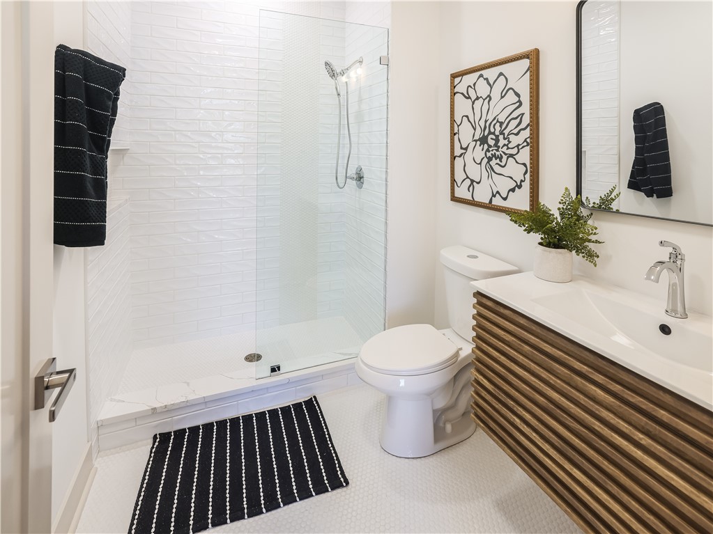 909 Rickenbach Street