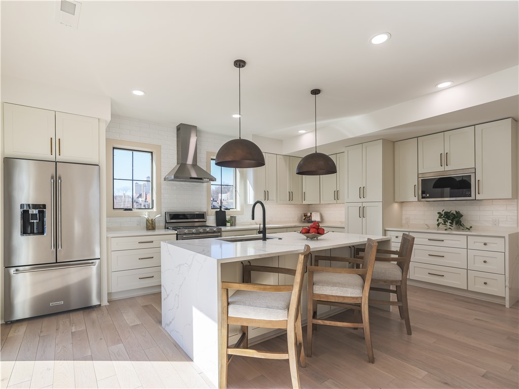 909 Rickenbach Street