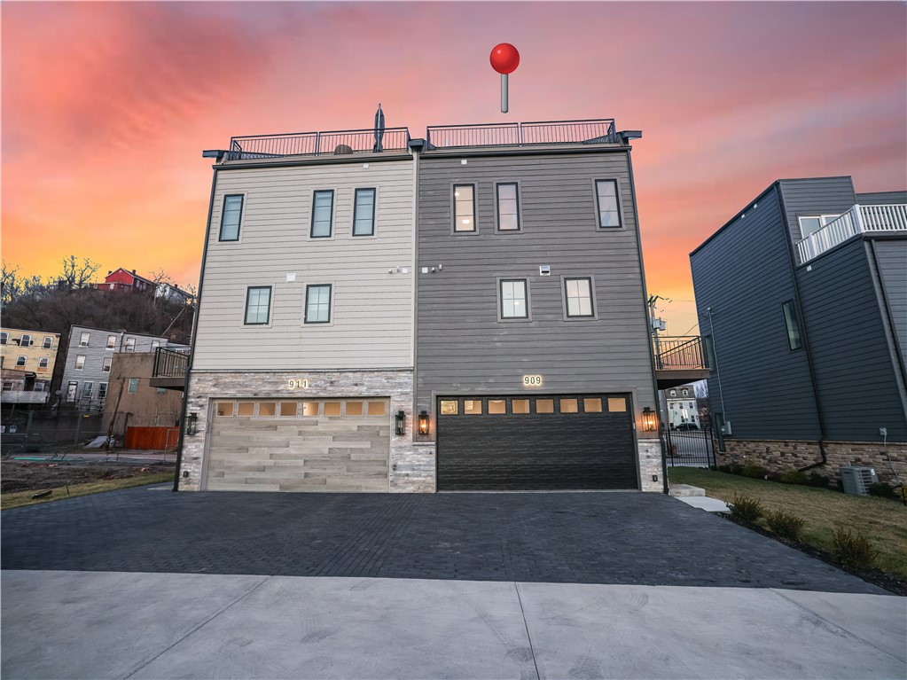 909 Rickenbach Street