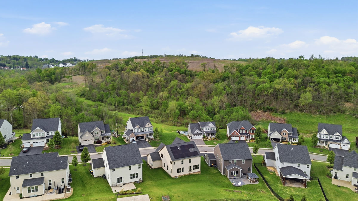 4458 Walnut Ridge CIRCLE