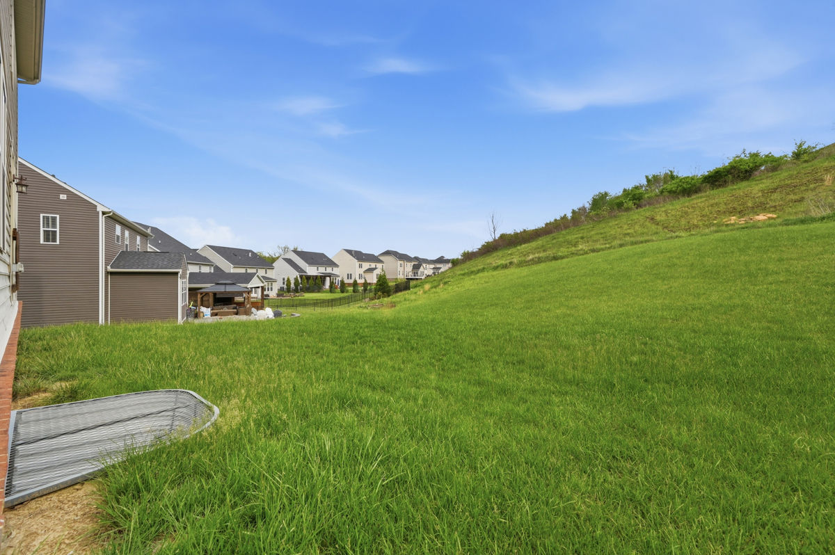 4458 Walnut Ridge CIRCLE