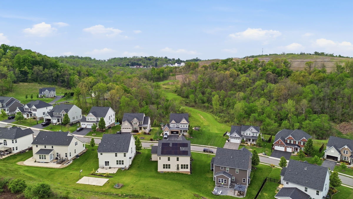 4458 Walnut Ridge CIRCLE