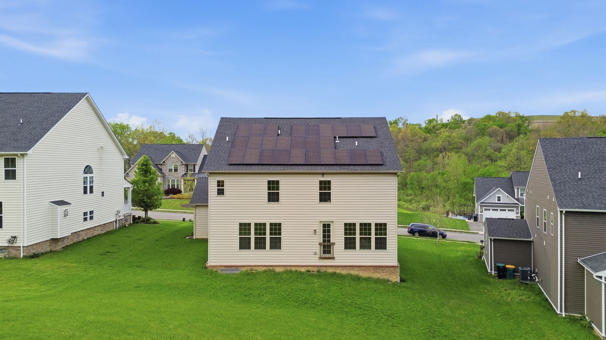 4458 Walnut Ridge CIRCLE