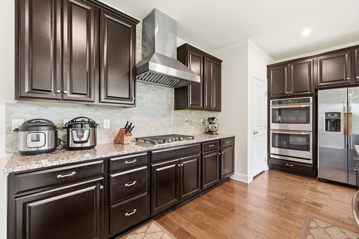 4458 Walnut Ridge CIRCLE