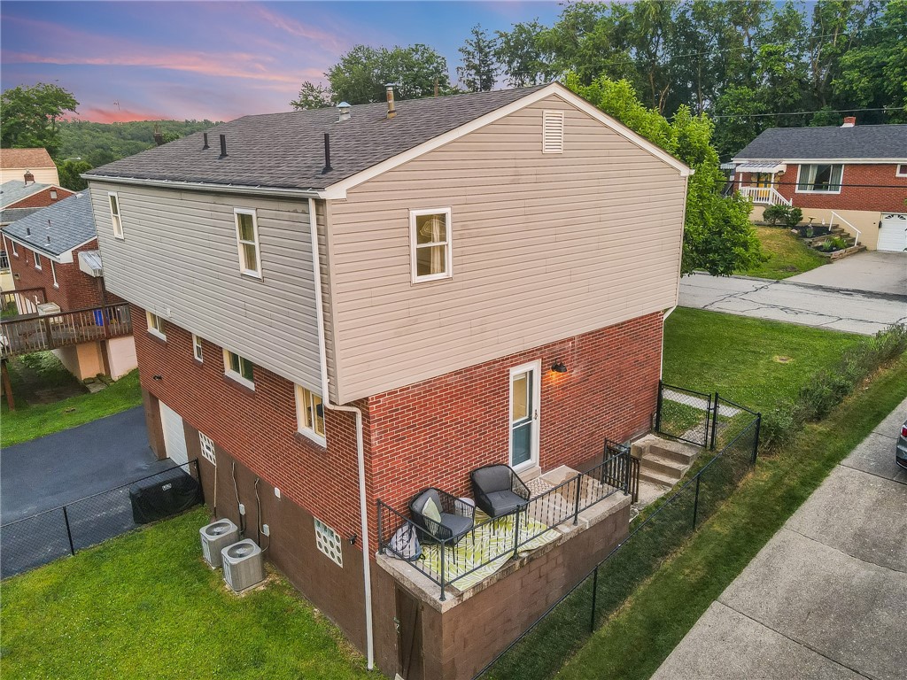 325 Faber Street