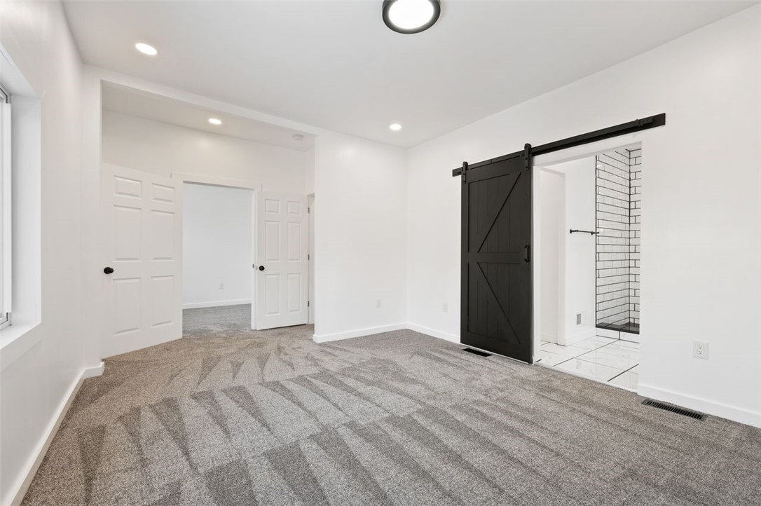 221 Bonvue St