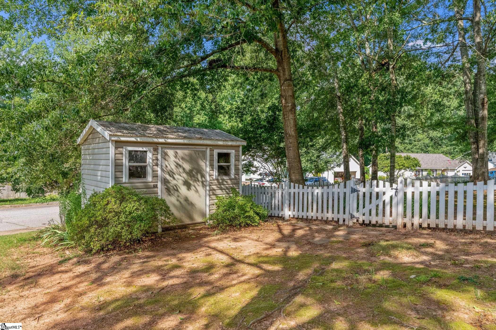 35 Chinaberry Lane