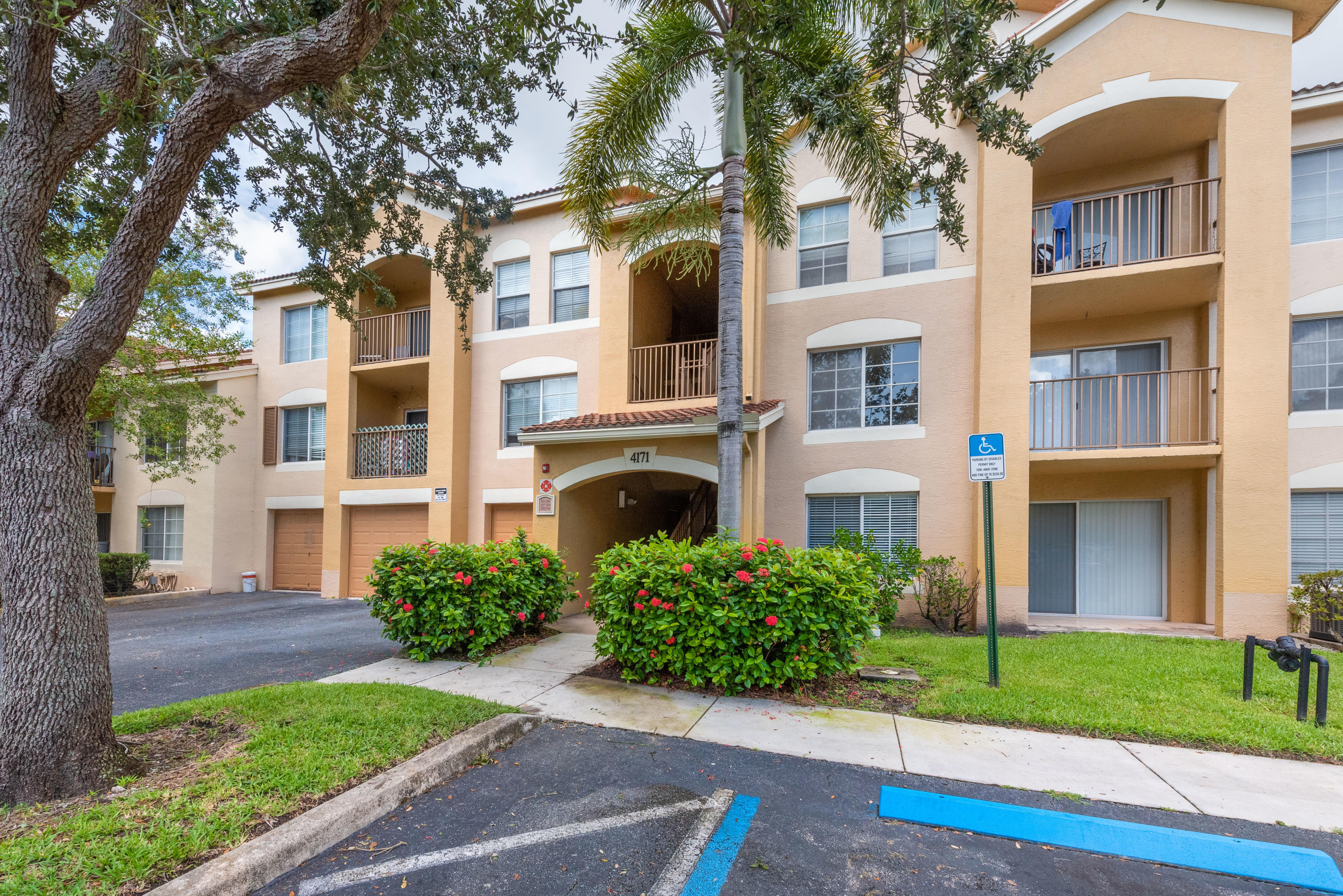 4171 San Marino Boulevard