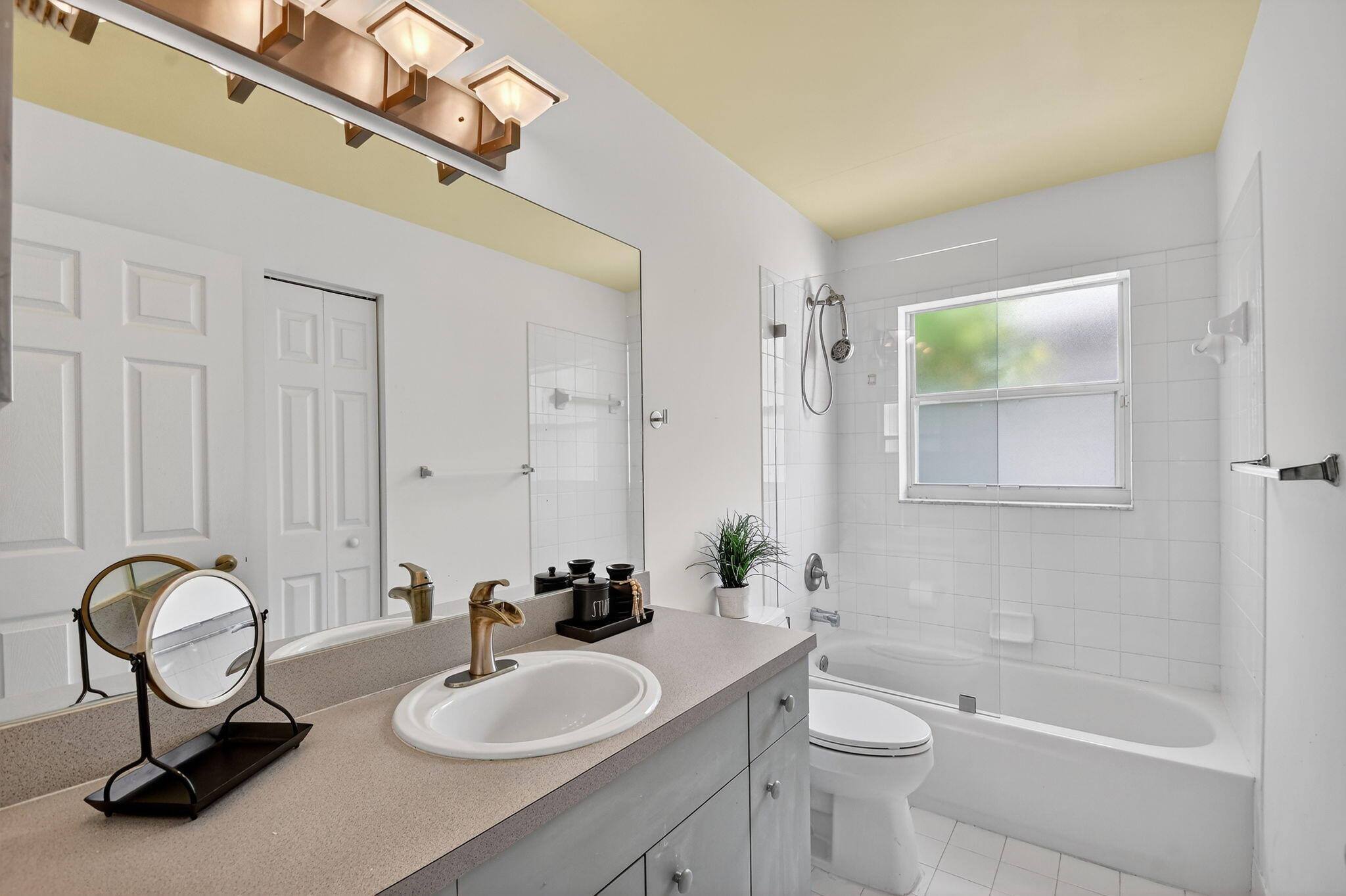 7760 Manor Forest Lane