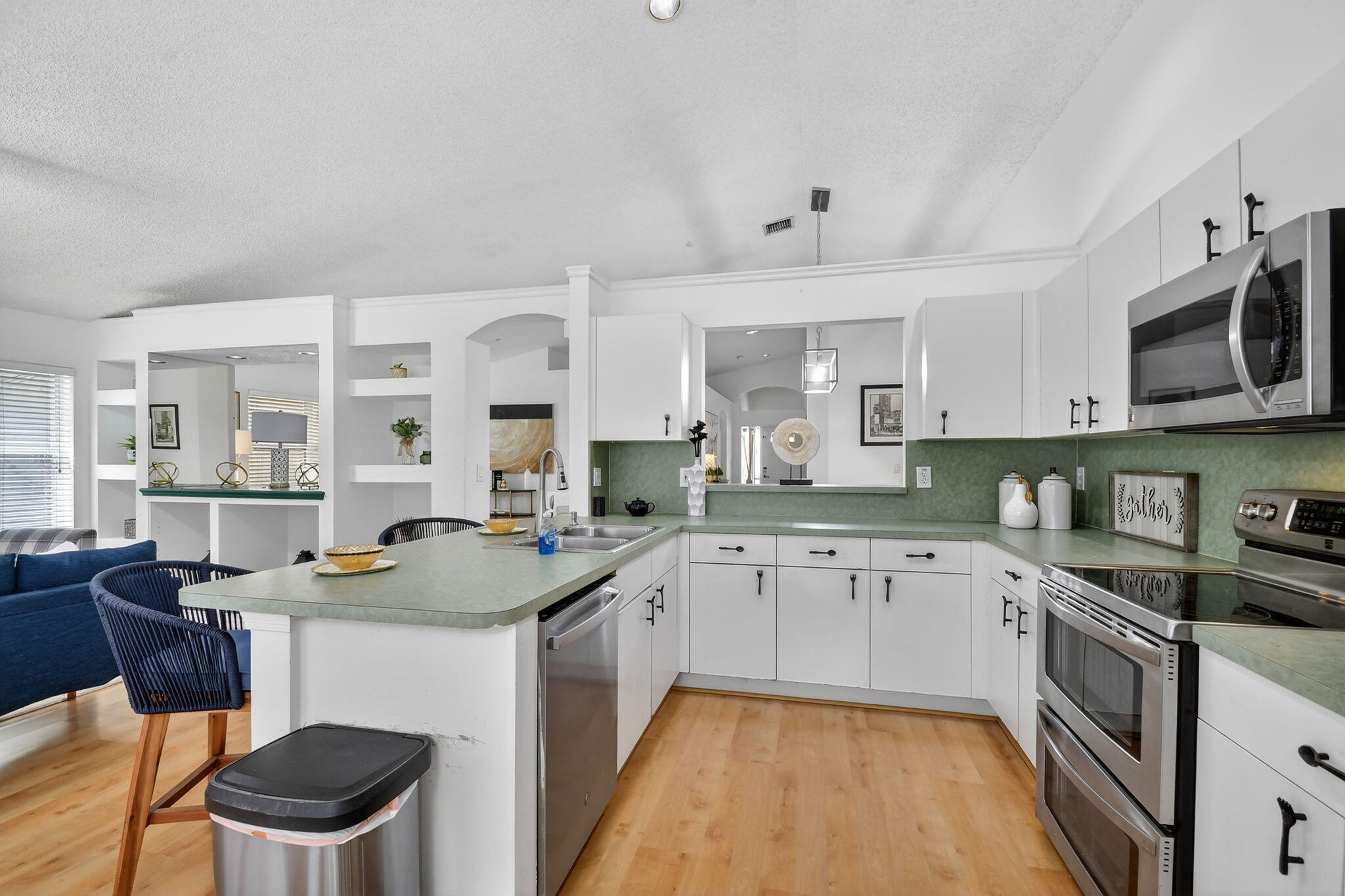 7760 Manor Forest Lane