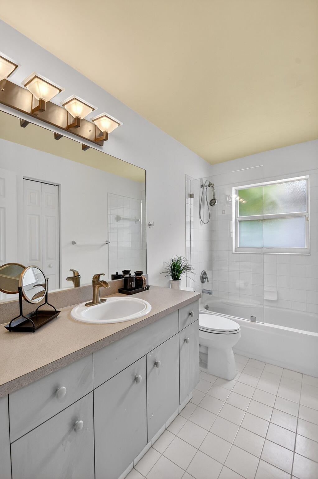 7760 Manor Forest Lane