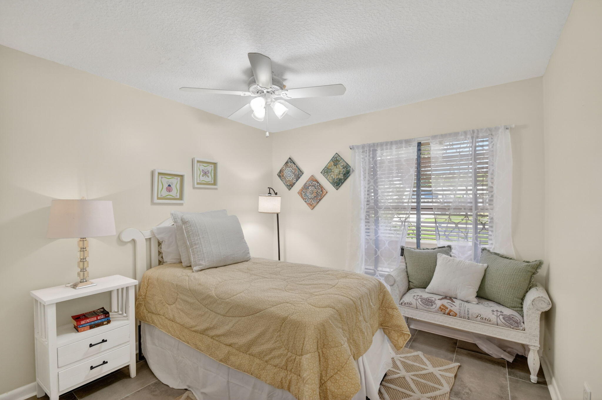 12260 Old Country Road S