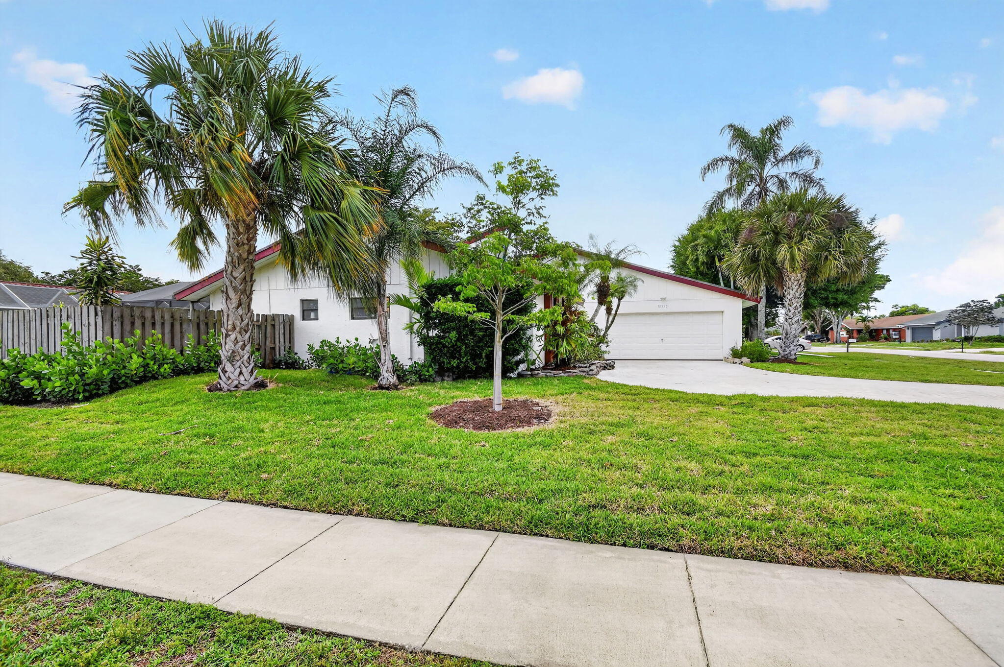 12260 Old Country Road S