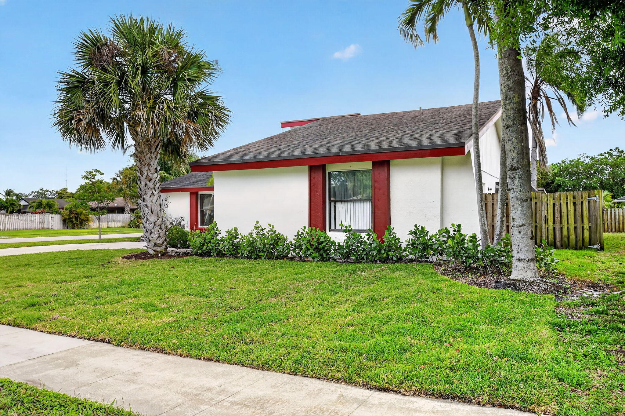 12260 Old Country Road S