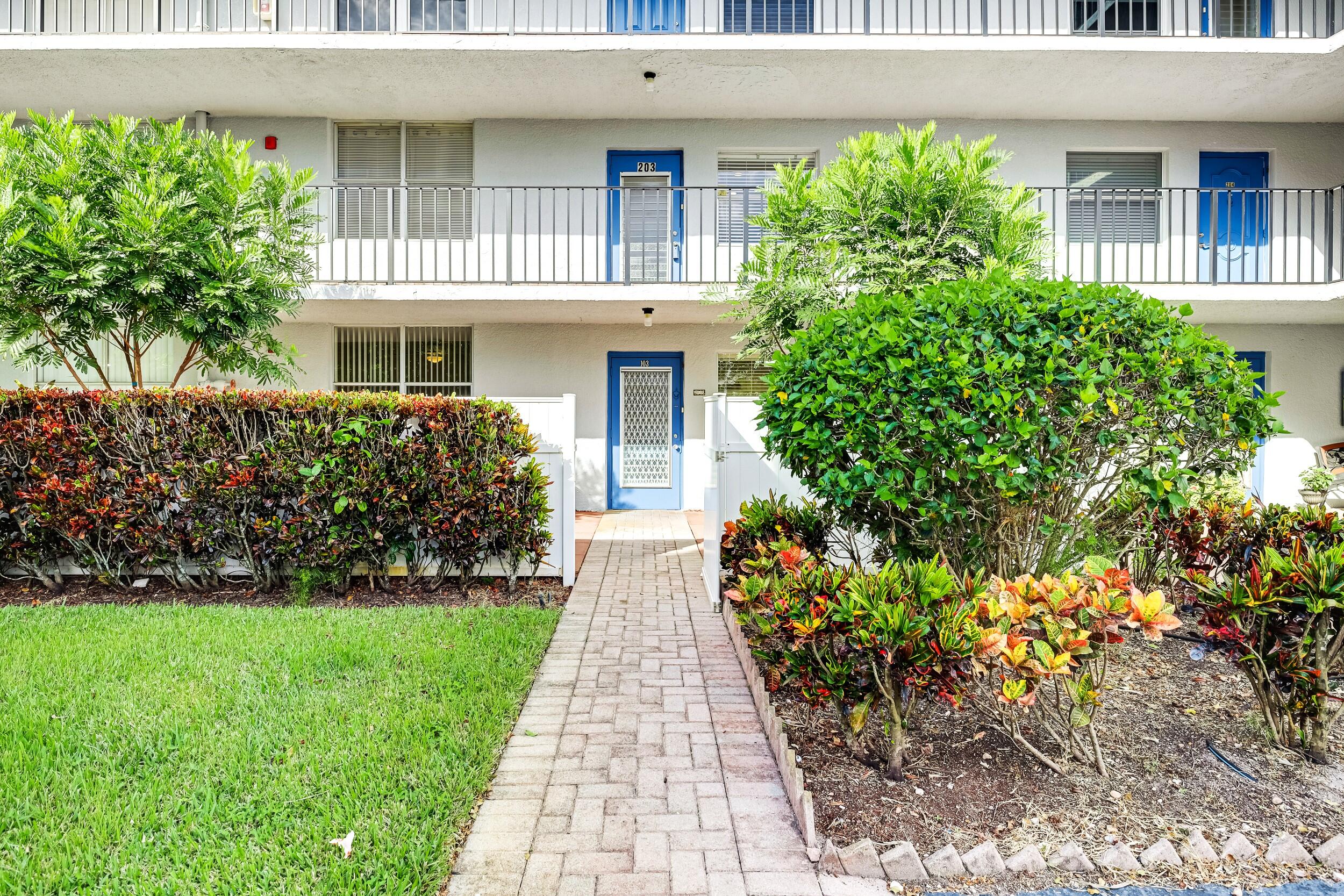 6650 S Oriole Boulevard 1030