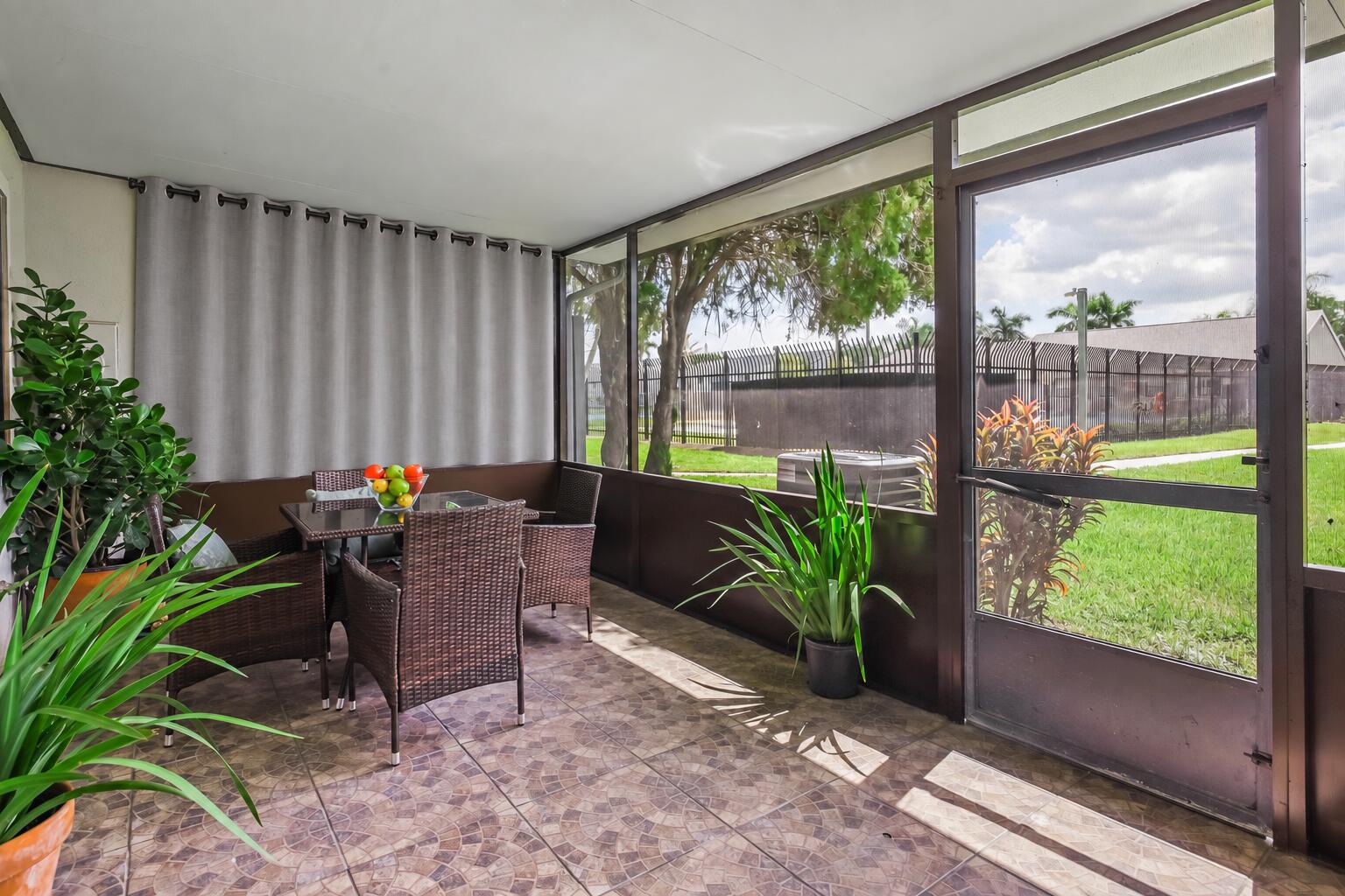 4605 PIER Drive 4605