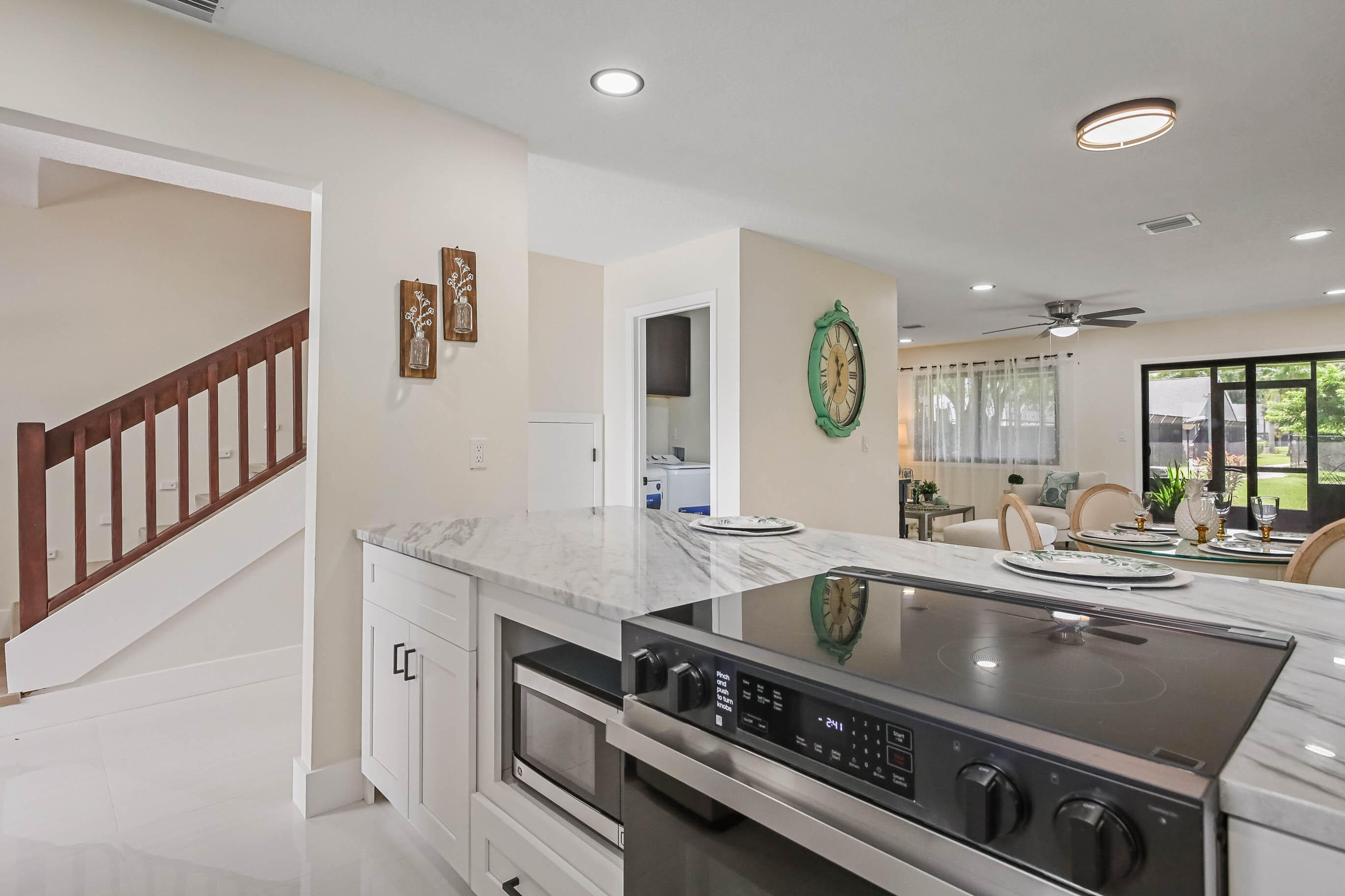 4605 PIER Drive 4605