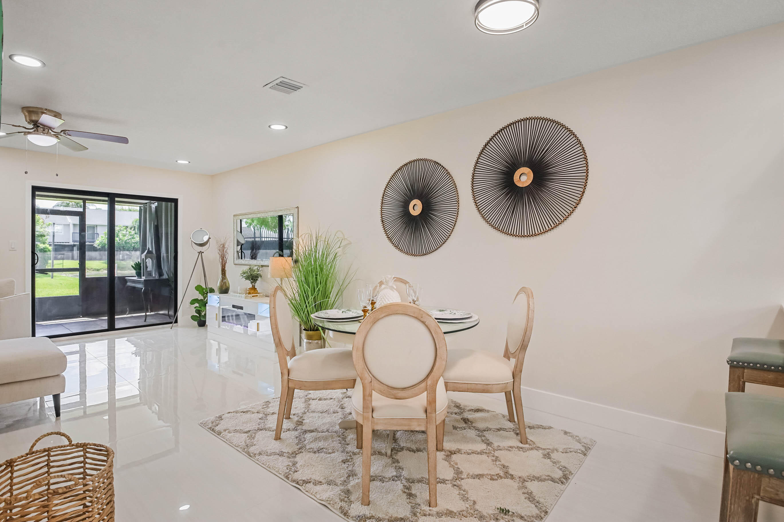 4605 PIER Drive 4605