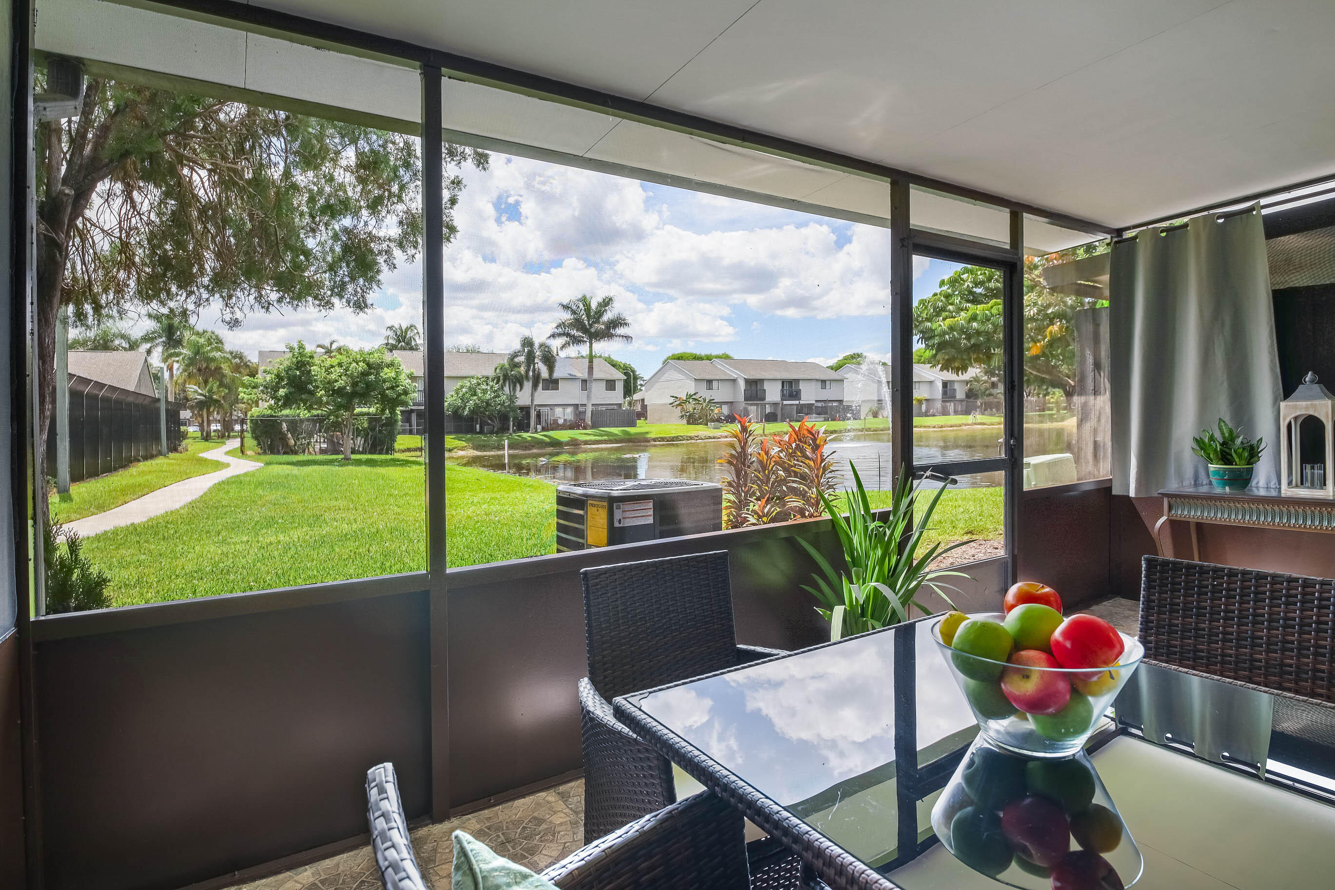 4605 PIER Drive 4605