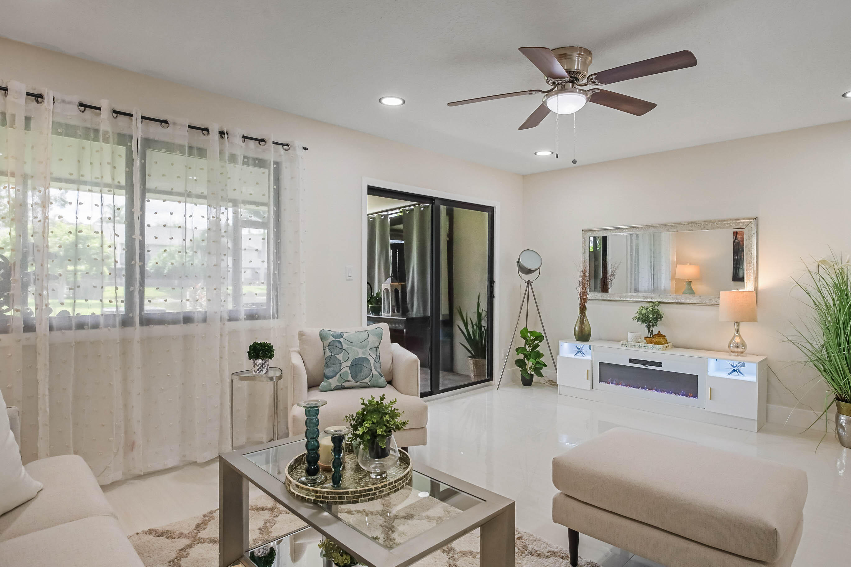 4605 PIER Drive 4605