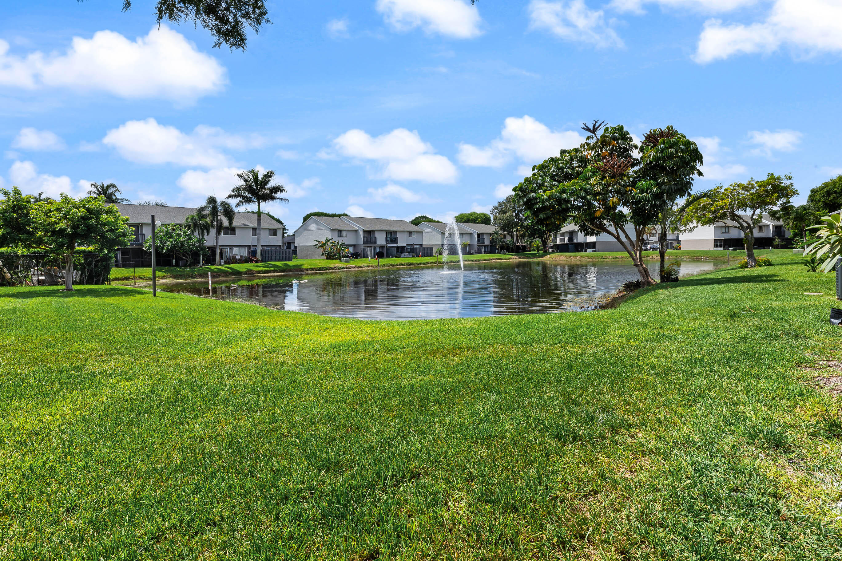 4605 PIER Drive 4605