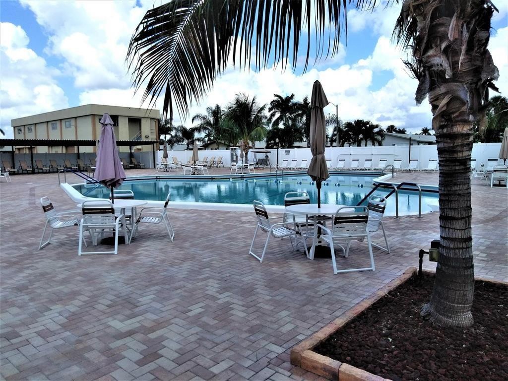 2835 Crosley Drive B, West Palm Beach Unit: B