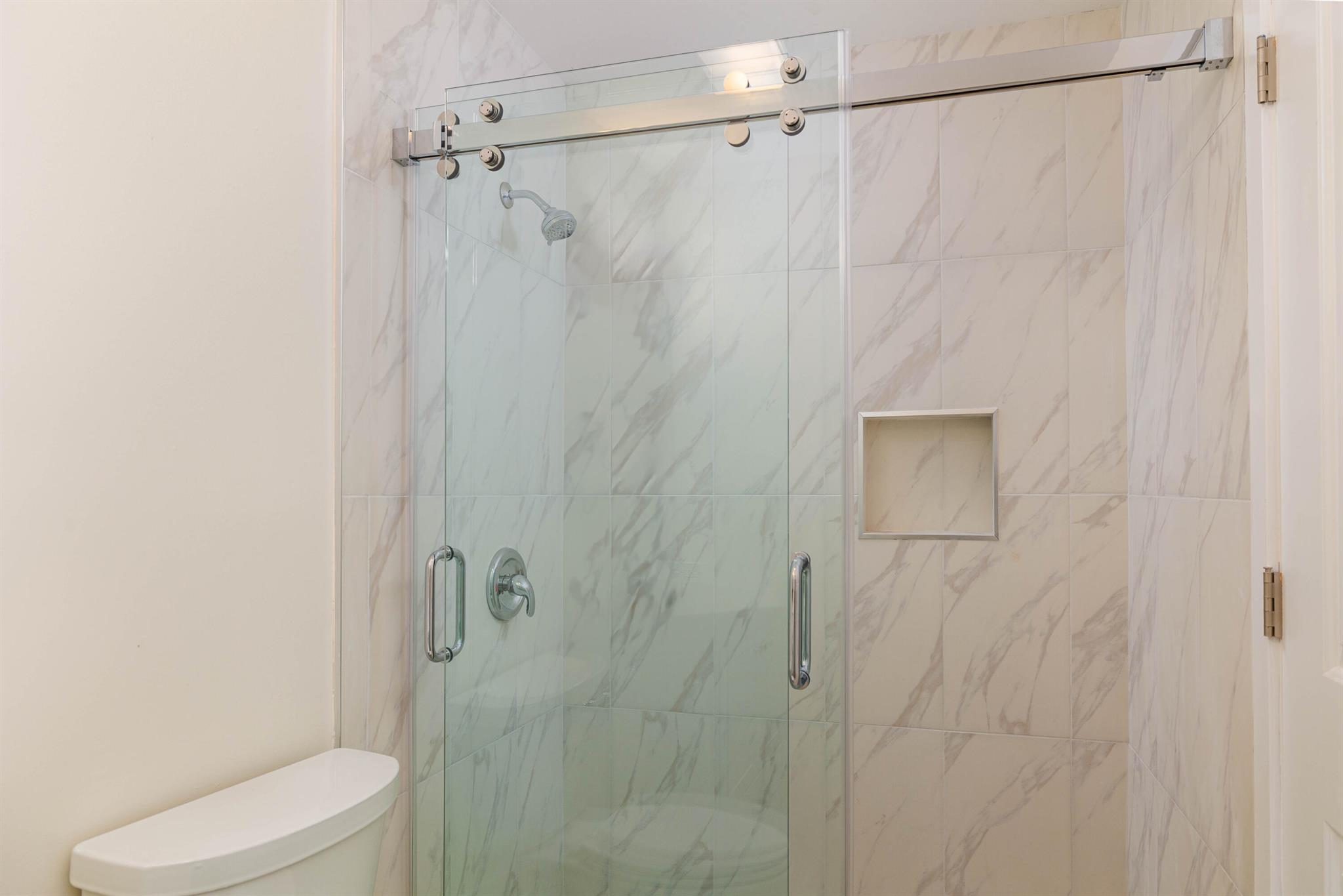 7090 SE Lillian Court