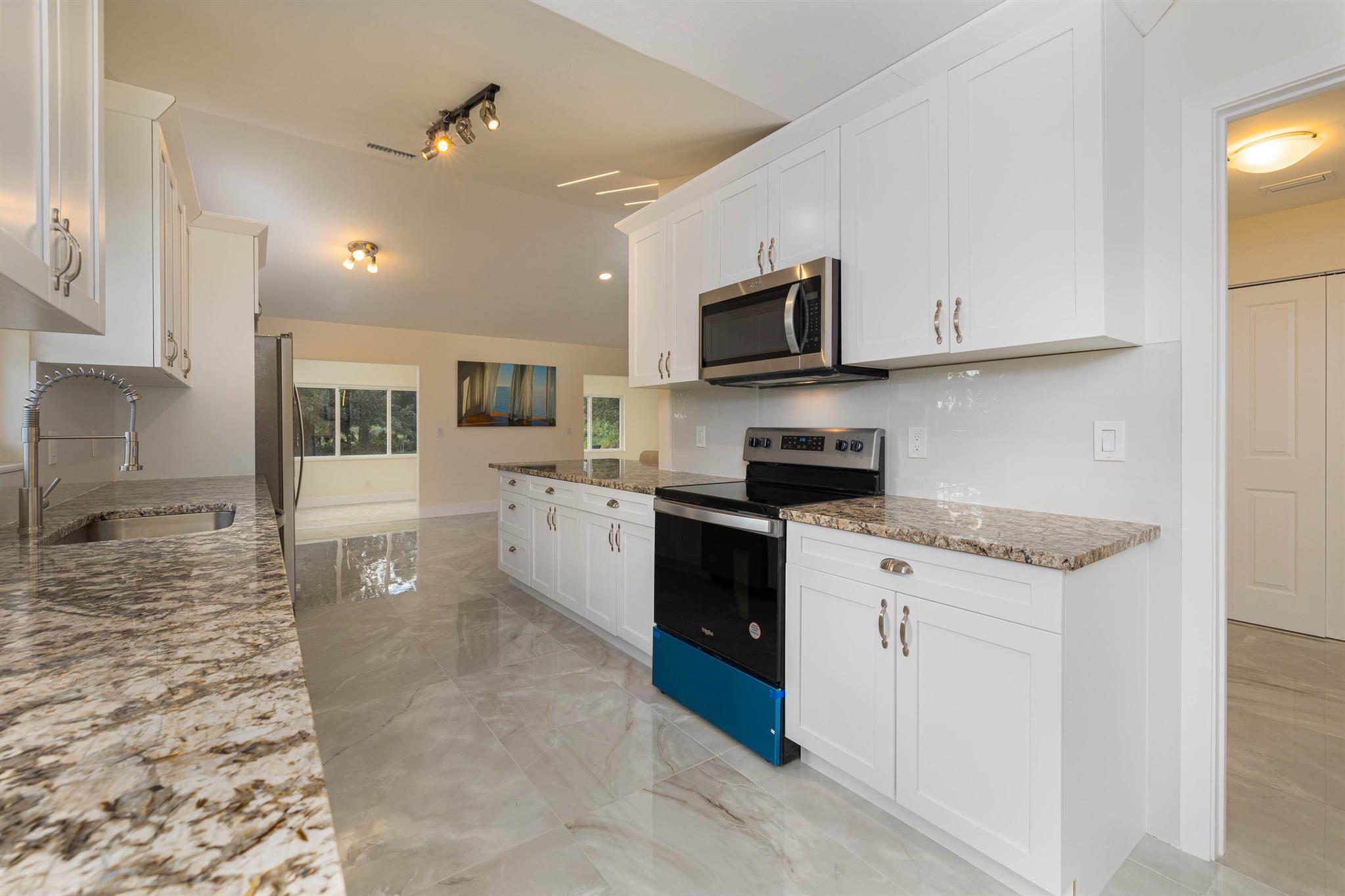 7090 SE Lillian Court